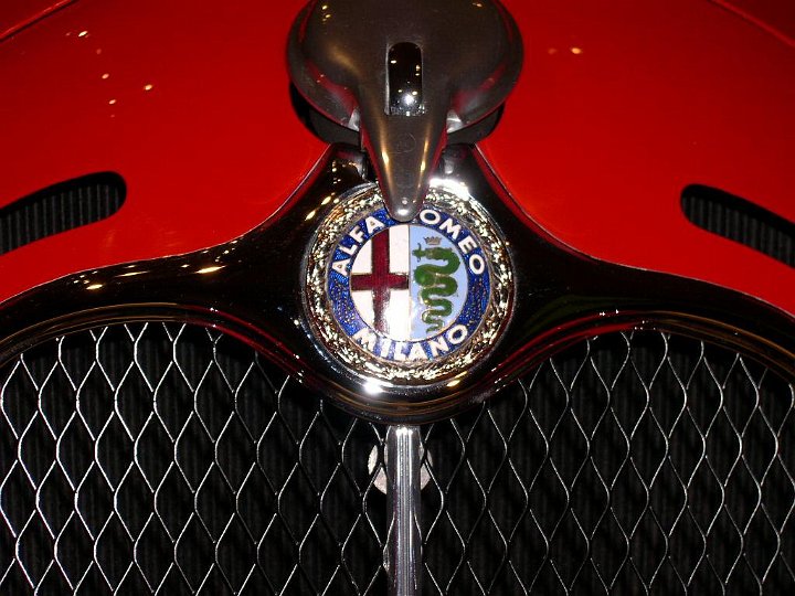 1938_Alfa_Romeo_8C_2900_Mille_Miglia_badge.jpg